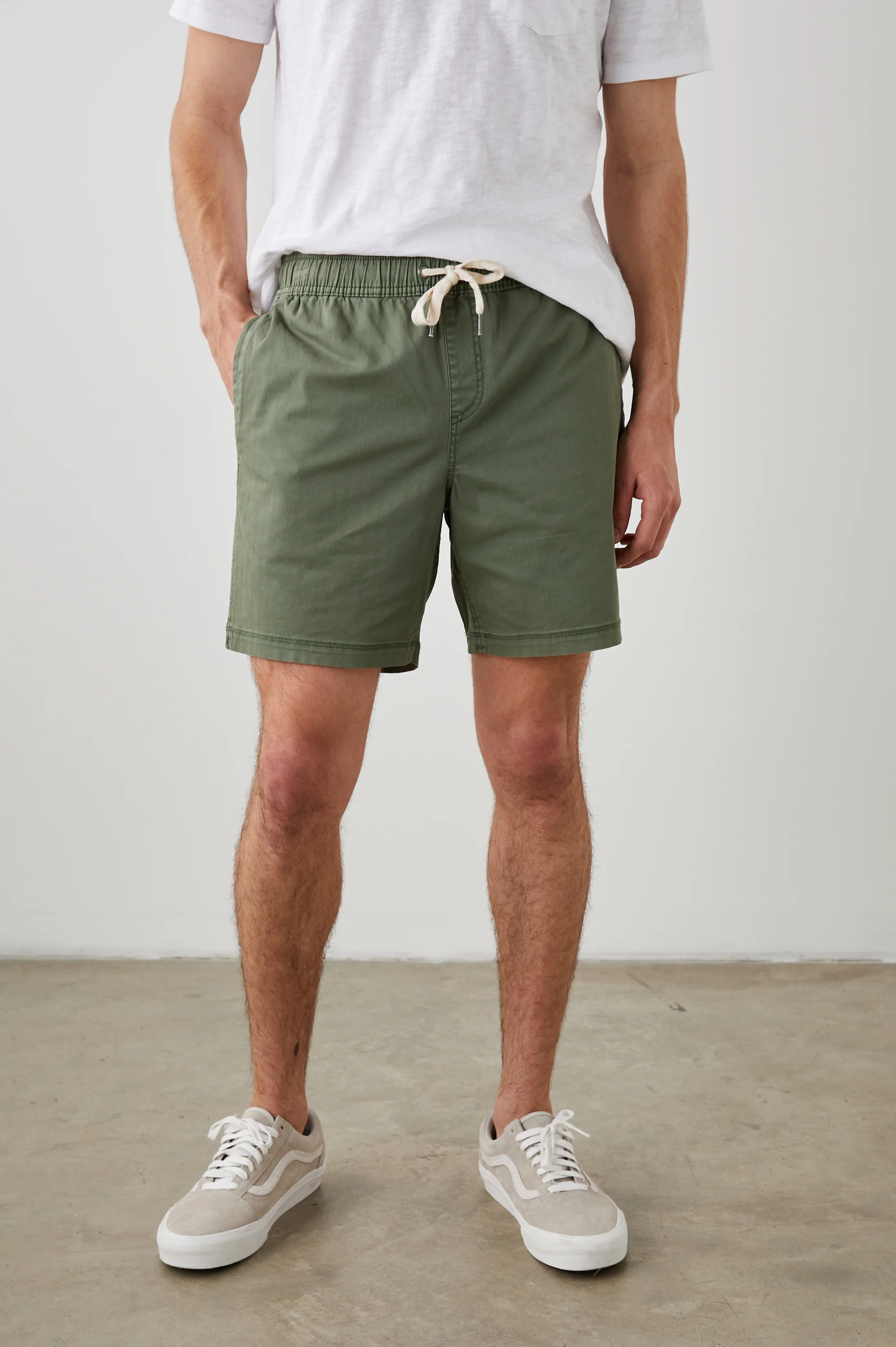 CRUZ SHORT - SPRING OLIVE - Image 7