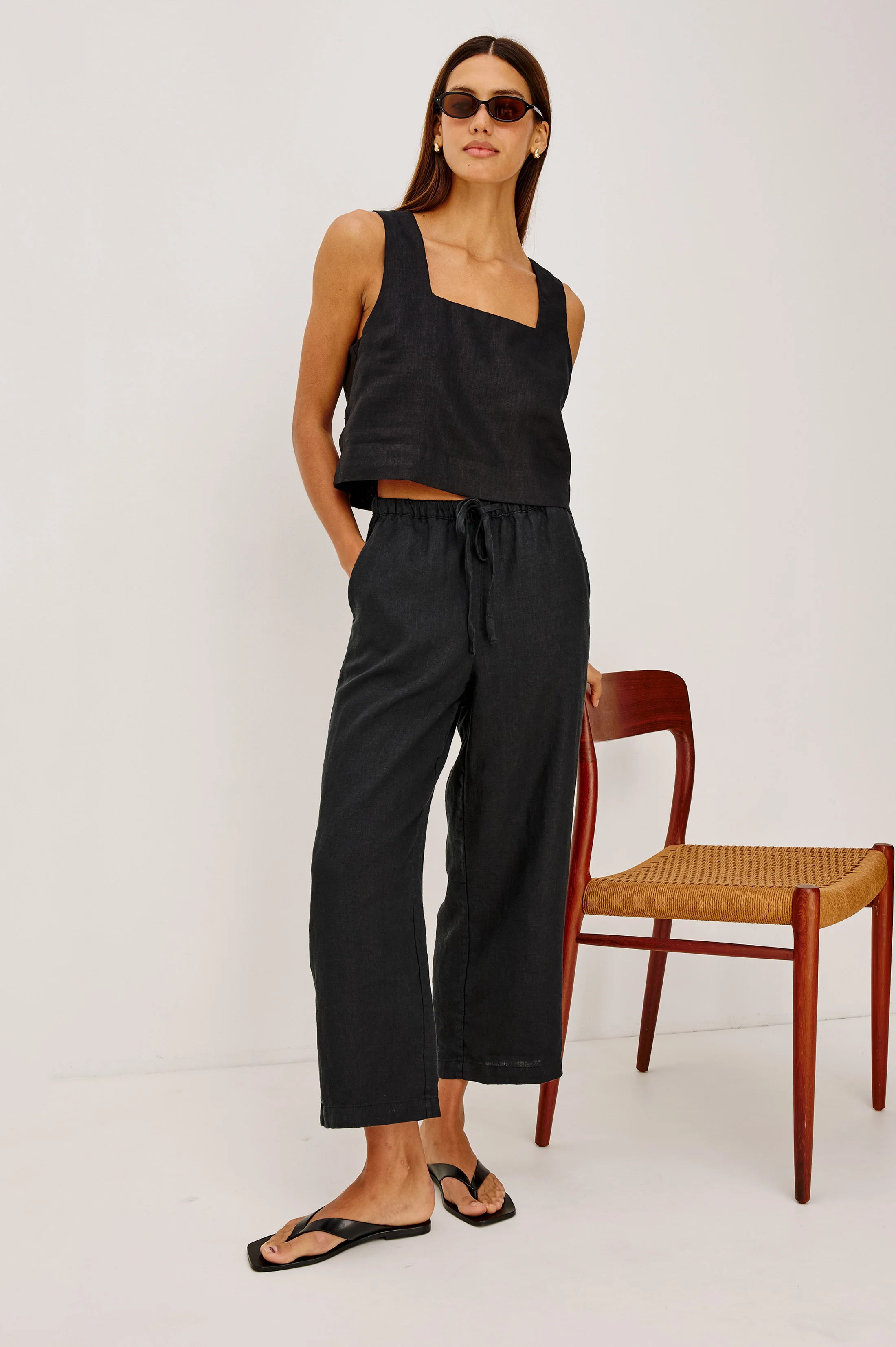 EMMIE CROP PANT - BLACK