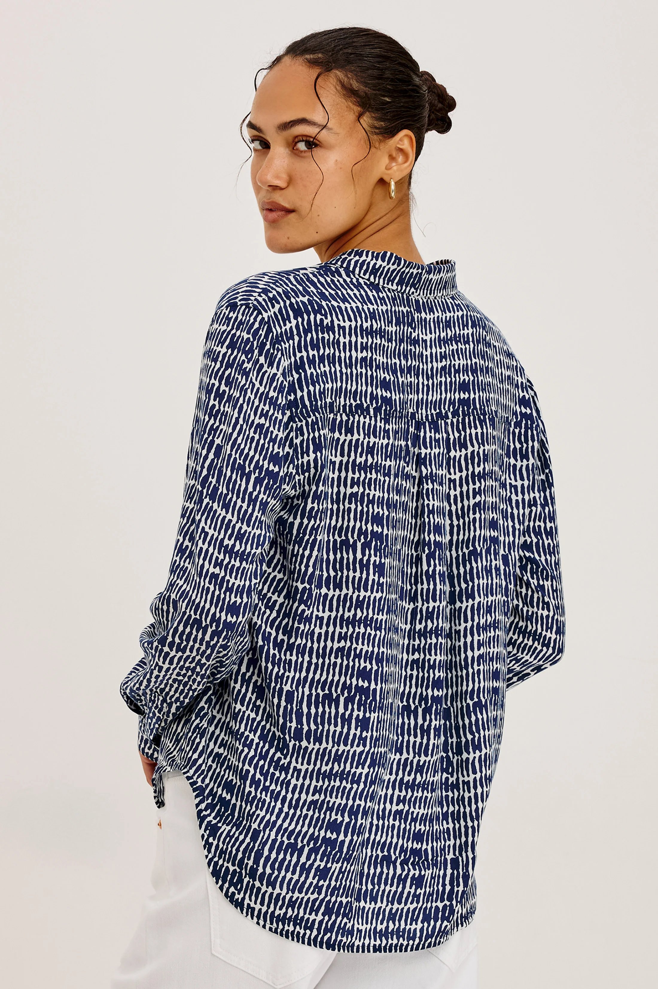 JOSEPHINE SHIRT - NAVY PEBBLED - Image 5