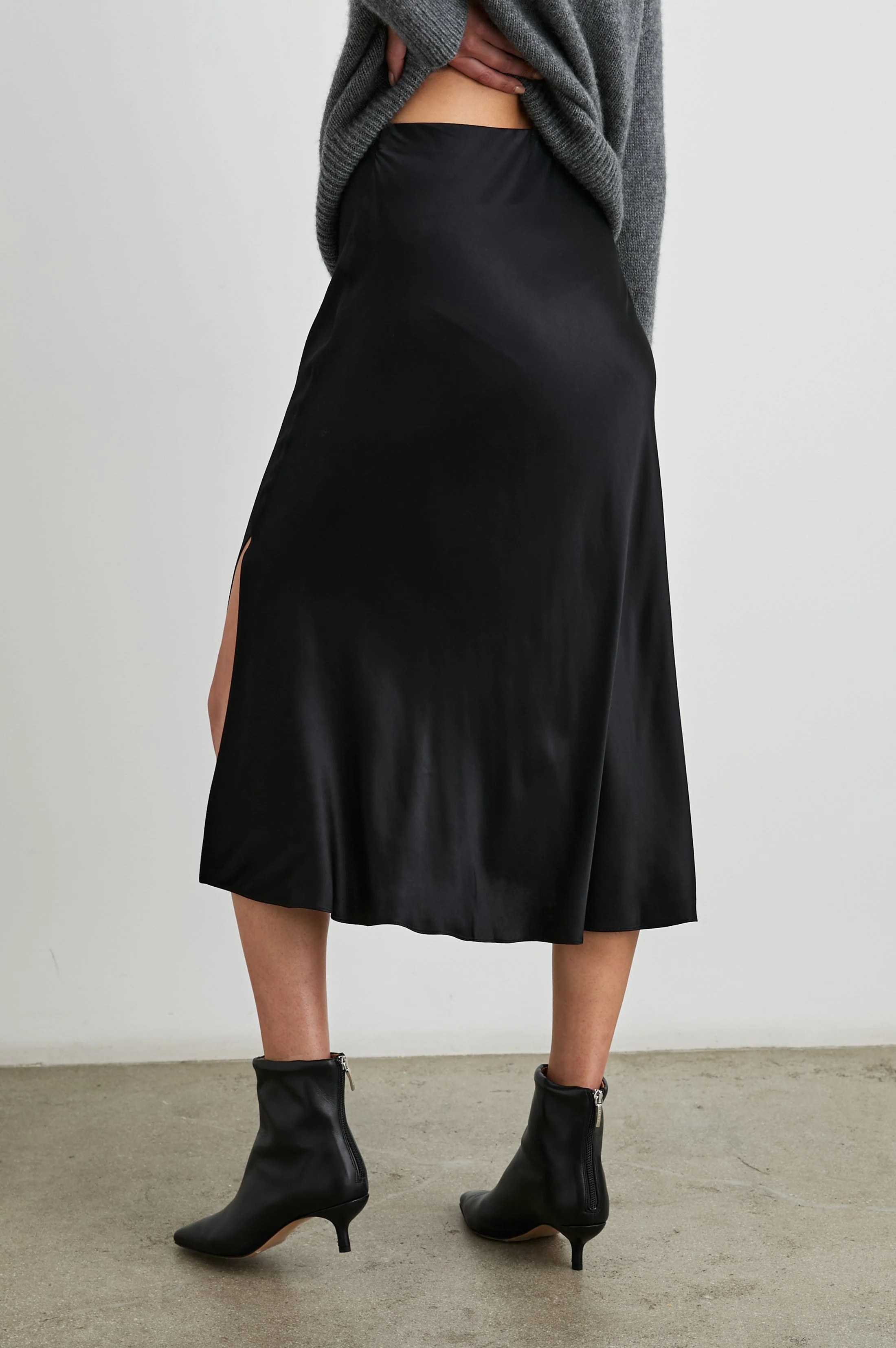 MAYA SKIRT - BLACK - Image 8