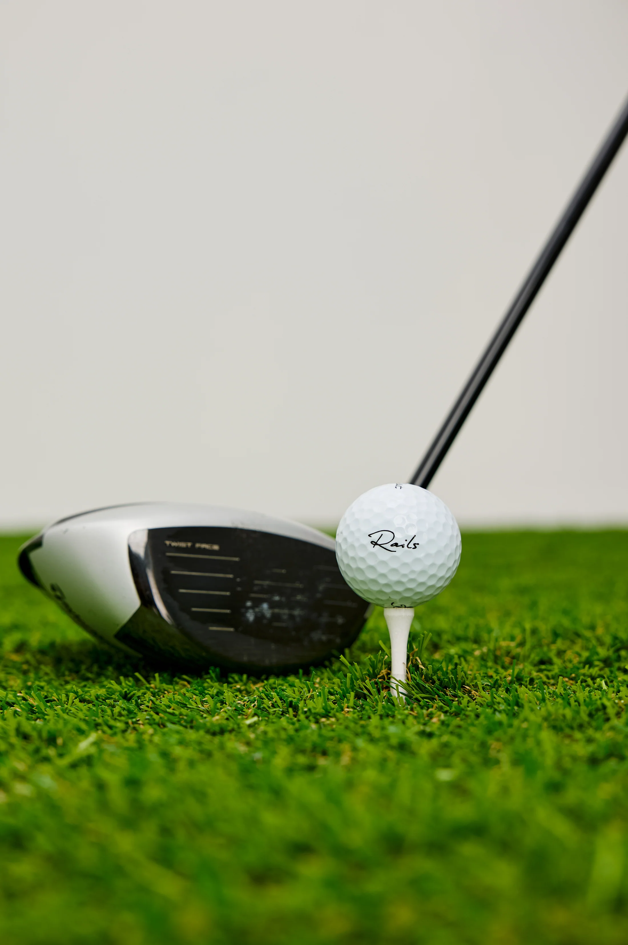RAILS GOLF BALL 3 PACK - WHITE BLACK LOGO - Image 3